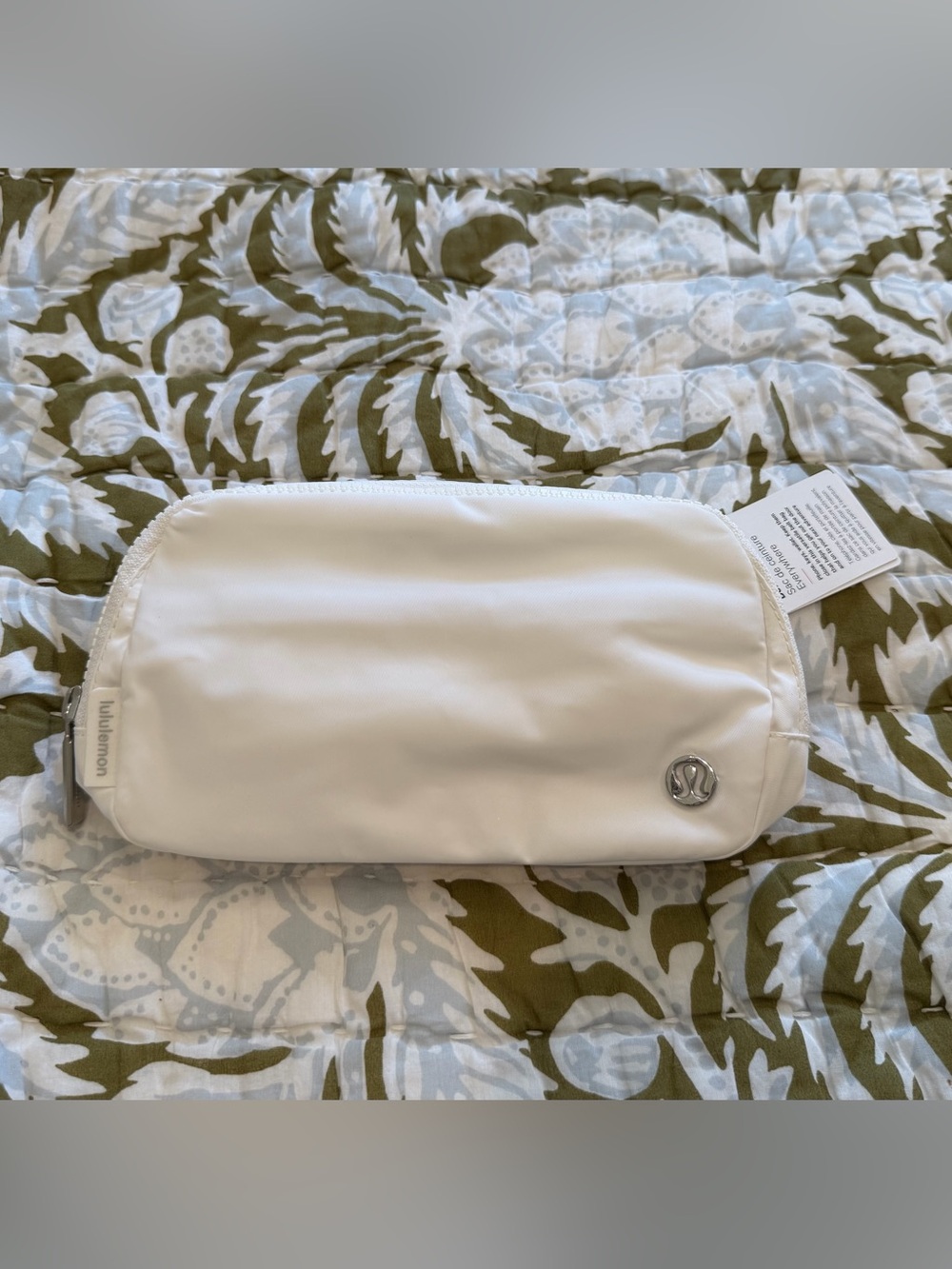 Lululemon Everywhere Belt Bag (White)